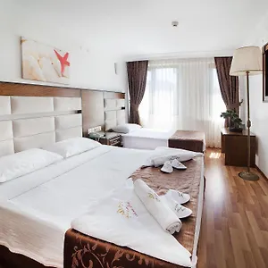 Santa Pera 2*, Istanbul Turkey